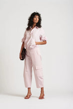 Load image into Gallery viewer, Le Anorak washed cotton shirt - Icy Pink