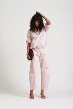 Load image into Gallery viewer, Le Anorak washed cotton shirt - Icy Pink