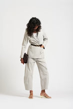 Load image into Gallery viewer, Le Weekend Blazer - Icy Grey