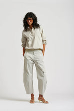 Load image into Gallery viewer, Le Anorak washed cotton shirt - Icy Grey