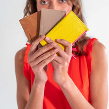 Load image into Gallery viewer, Compact Wallet - Fawn