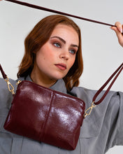 Load image into Gallery viewer, Bowery Wallet - Burgundy Crinkle