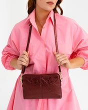 Load image into Gallery viewer, Bowery Wallet - Plum Crinkle