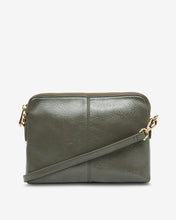 Load image into Gallery viewer, Bowery Wallet - Khaki Crinkle
