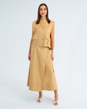 Load image into Gallery viewer, Clare Vest - Camel