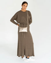 Load image into Gallery viewer, Molly Crossbody - Gold