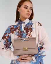 Load image into Gallery viewer, Payton Handbag - Fawn