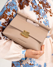 Load image into Gallery viewer, Payton Handbag - Fawn