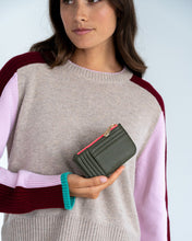 Load image into Gallery viewer, Centro Wallet - Khaki