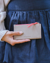 Load image into Gallery viewer, Compact Wallet - Fawn
