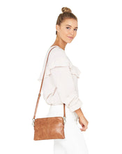 Load image into Gallery viewer, Bowery Wallet - Tan
