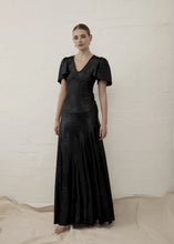 Load image into Gallery viewer, Fluted Como Skirt - Navy Metallic