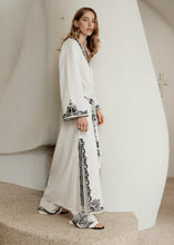 Load image into Gallery viewer, Celeus Dori Embroidery Caftan