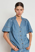 Load image into Gallery viewer, Magnify Top - Mid Wash Denim