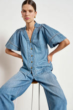 Load image into Gallery viewer, Magnify Top - Mid Wash Denim