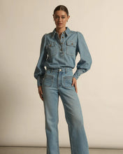 Load image into Gallery viewer, Resonate Top - Light Blue