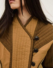 Load image into Gallery viewer, Cisca Jacket - Camel