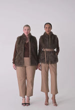 Load image into Gallery viewer, Hazel Fur - Walnut
