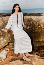 Load image into Gallery viewer, Radical Blouse  - Cream / Black