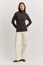 Load image into Gallery viewer, Turtle Neck Merino Tee - Date