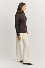 Load image into Gallery viewer, Turtle Neck Merino Tee - Date
