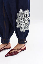 Load image into Gallery viewer, Bowie Jean - Indigo Denim Lace