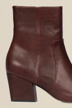 Load image into Gallery viewer, Penchant Boot - Currant Leather
