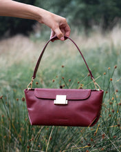 Load image into Gallery viewer, Aurora Bag - Garnet Lizard