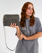 Load image into Gallery viewer, Bowery Crossbody - Khaki Crinkle
