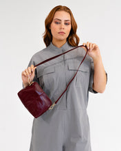 Load image into Gallery viewer, Burbank Crossbody - Burgundy Crinkle