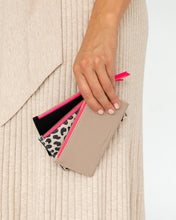 Load image into Gallery viewer, Compact Wallet - Black