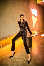 Load image into Gallery viewer, Drape Top - Black