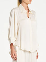 Load image into Gallery viewer, Mirror Satin Resort Blouse - Ivory