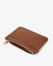 Load image into Gallery viewer, Flat Pouch - Tan Saffiano