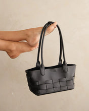 Load image into Gallery viewer, Kenley East West Bag - Black
