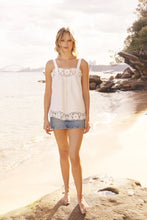 Load image into Gallery viewer, Lido Linen &amp; Lace Top - White