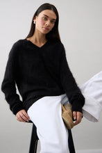 Load image into Gallery viewer, Jolie Reversible Vee - Jet