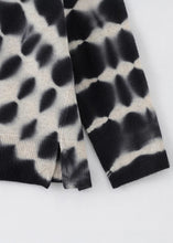 Load image into Gallery viewer, N.29 Cashmere blend Oversized V Neck - White Lines