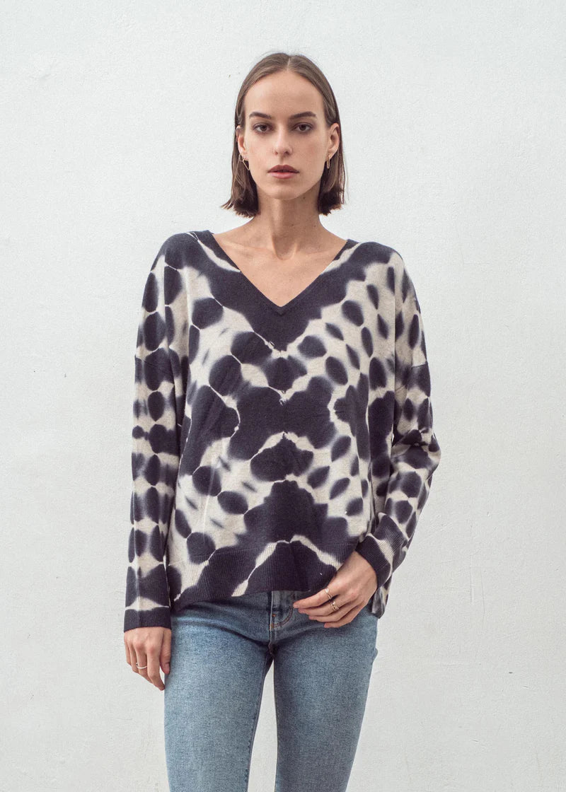 N.29 Cashmere blend Oversized V Neck - White Lines