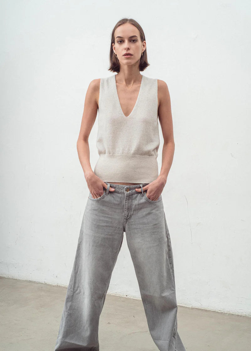 N.35  Cashmere Low V Tank - Terry