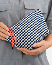 Load image into Gallery viewer, Napili Case Small - Navy/White