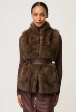 Load image into Gallery viewer, Hazel Fur - Walnut