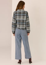 Load image into Gallery viewer, Andie Crop Jean - Blue Wash