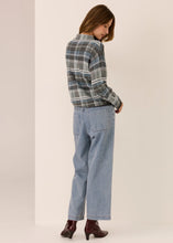 Load image into Gallery viewer, Andie Crop Jean - Blue Wash
