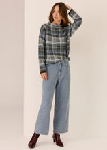 Load image into Gallery viewer, Andie Crop Jean - Blue Wash