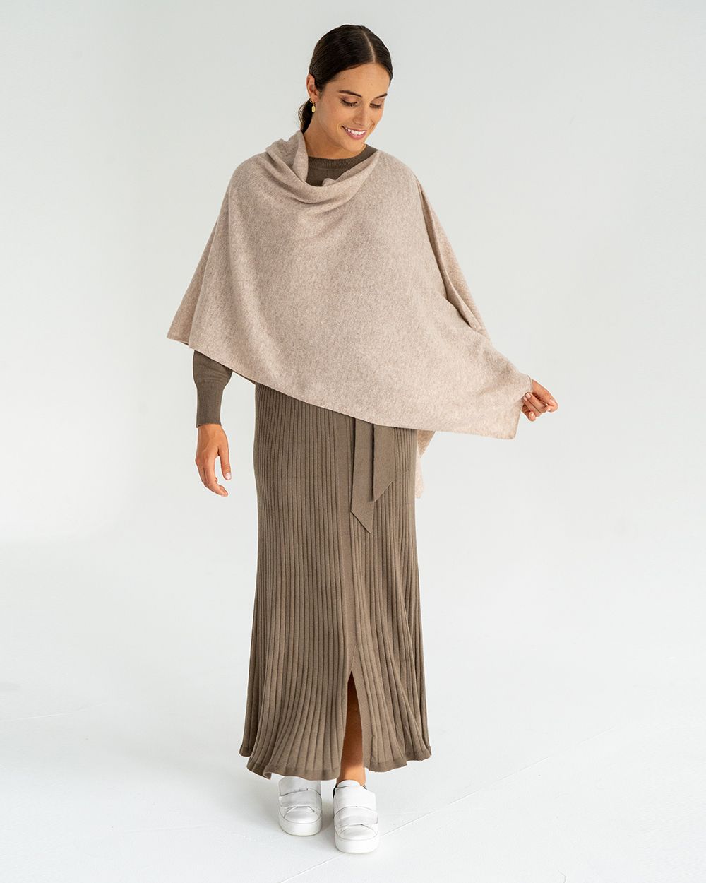 Caplet Cloth Cashmere Caplet - Light Brown – The Hunted Co