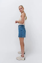 Load image into Gallery viewer, Sydney Shorts - Dakota Wash