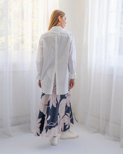Load image into Gallery viewer, Tessa Oversized Shirt - White