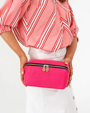 Load image into Gallery viewer, Washbag - Fuschia PU