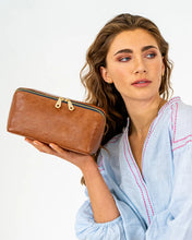 Load image into Gallery viewer, Washbag - Tan Pebble PU